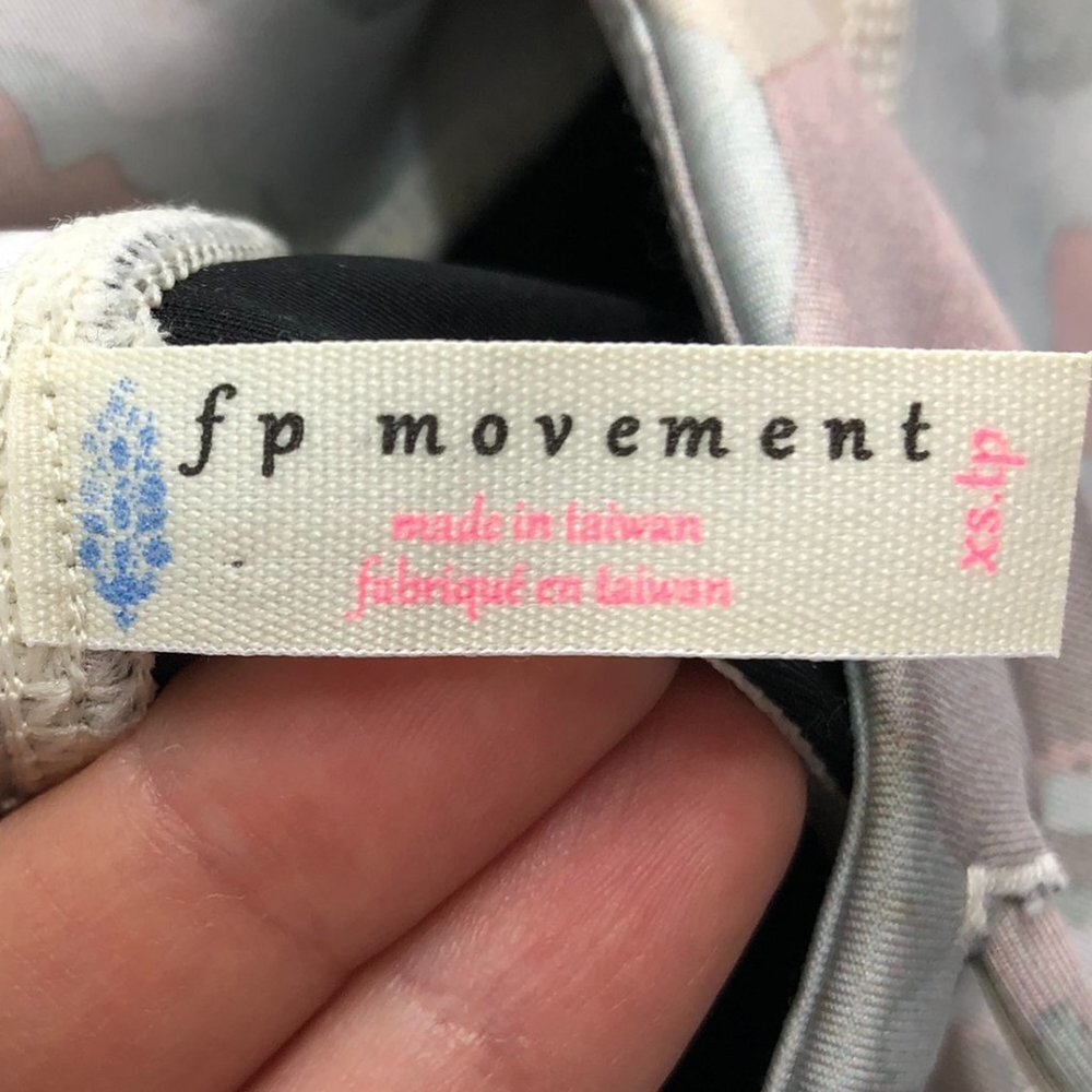 Free People FP Movement Daybreak grey pink  wash camo print leggings XS - Picture 9 of 16